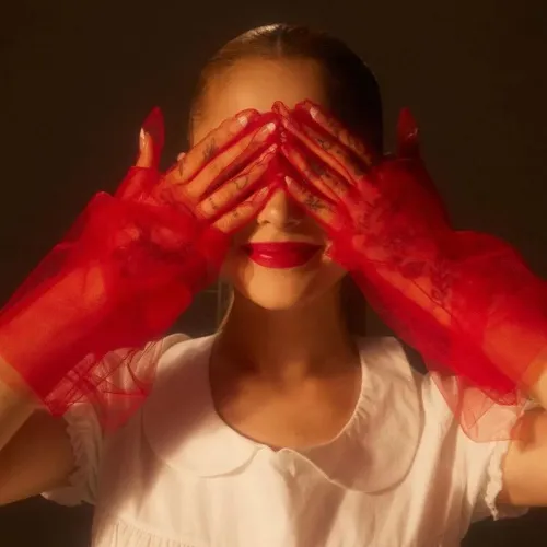 ariana_grande_eternal_sunshine.1280x1280