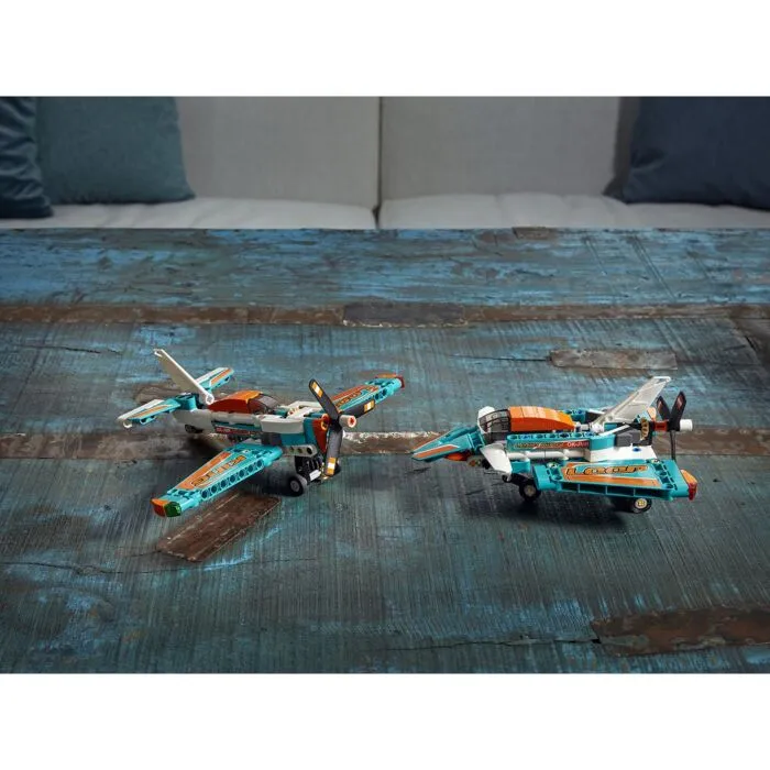 lego_gonochnyy_samolet_technic_42117_10