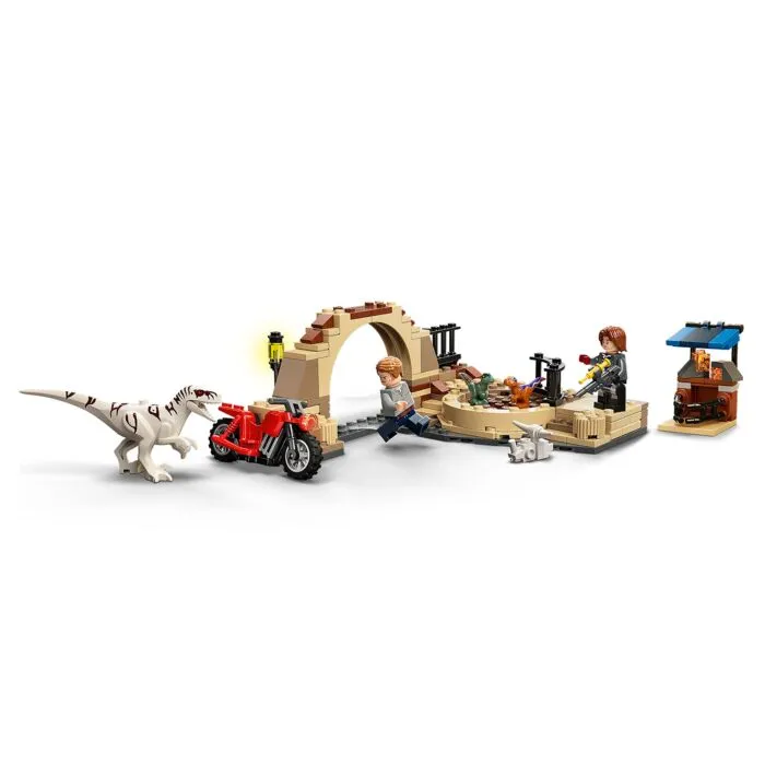 lego_atrociraptor_pogonya_na_motocikle_jurassic_world_76945_1
