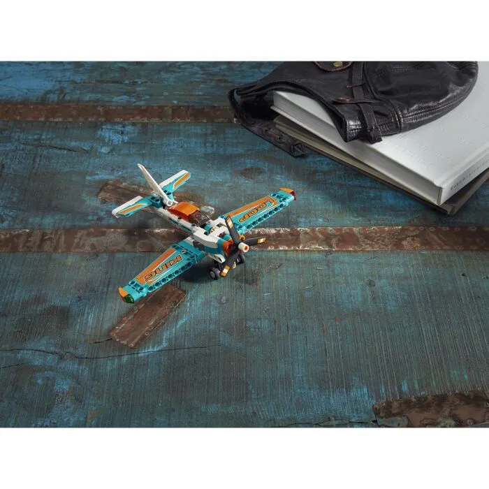 lego_gonochnyy_samolet_technic_42117_13