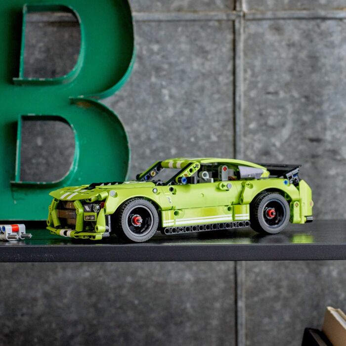 lego_ford_mustang_shelby_technic_42138_4